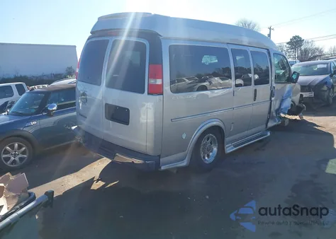 2017 Chevrolet Express 2500 Work Van z USA, uszkodzony, nr VIN 1GCWGAFG3H1292992